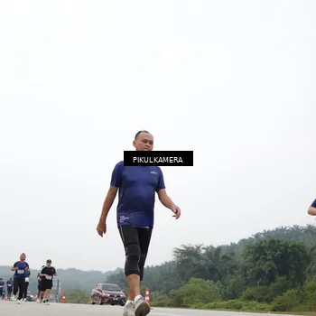 Runner Photo 7466729