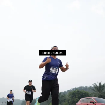 Runner Photo 7466748