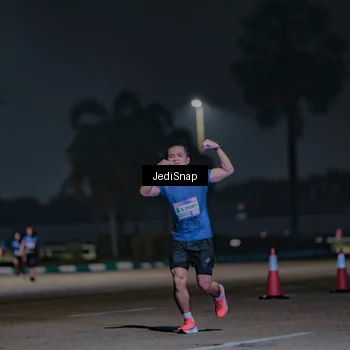 Runner Photo 7466801