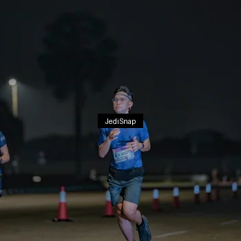 Runner Photo 7466812