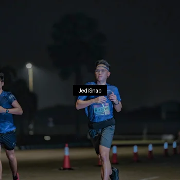Runner Photo 7466813