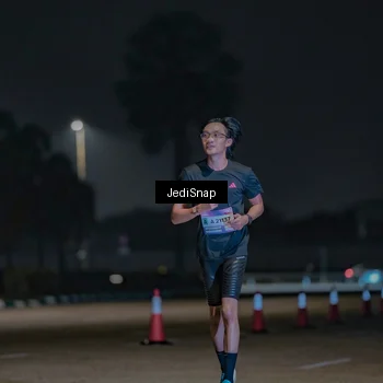Runner Photo 7466913