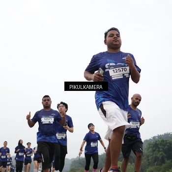 Runner Photo 7467010