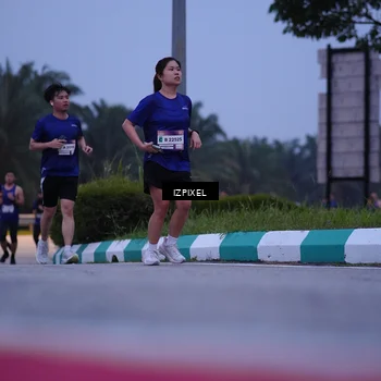 Runner Photo 7467018