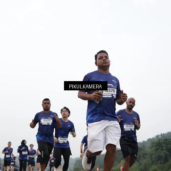 Runner Photo 7467019