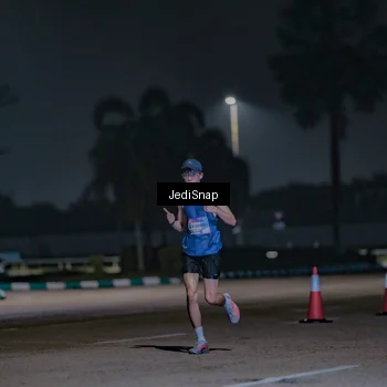 Runner Photo 7467080