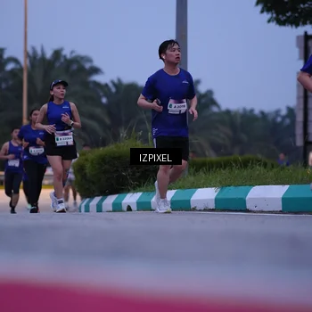 Runner Photo 7467098