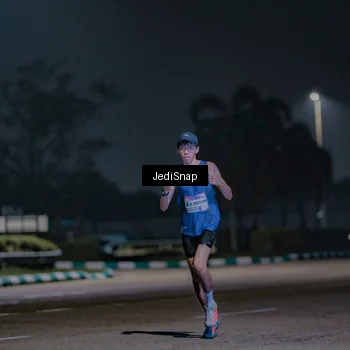Runner Photo 7467115