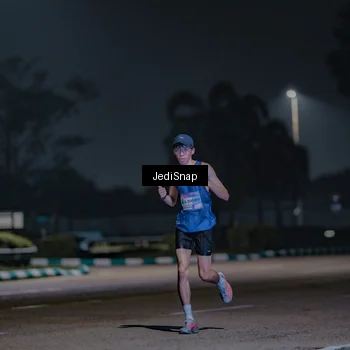 Runner Photo 7467124