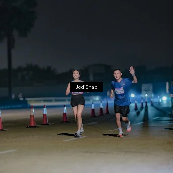 Runner Photo 7467287