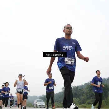 Runner Photo 7467324