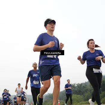 Runner Photo 7467355