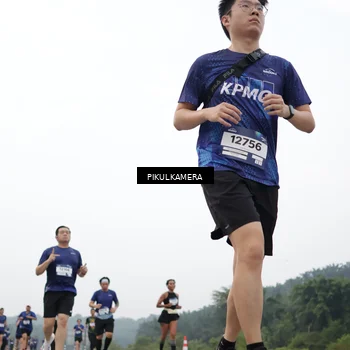 Runner Photo 7467562