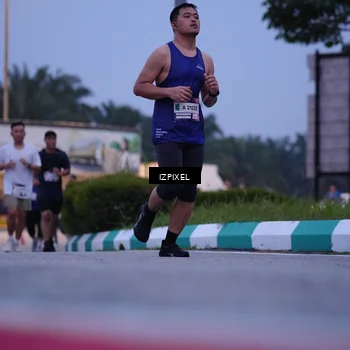 Runner Photo 7467614