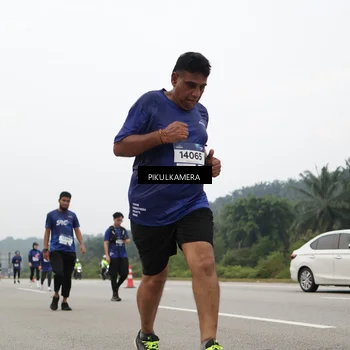 Runner Photo 7467715