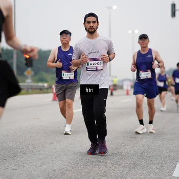 Runner Photo 7467983