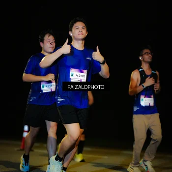 Runner Photo 7468012