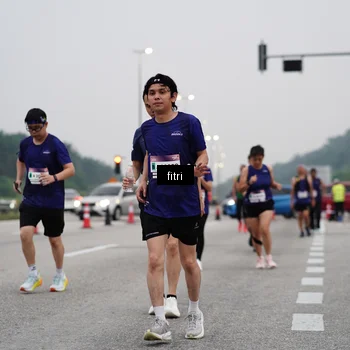 Runner Photo 7468080