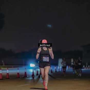 Runner Photo 7468099