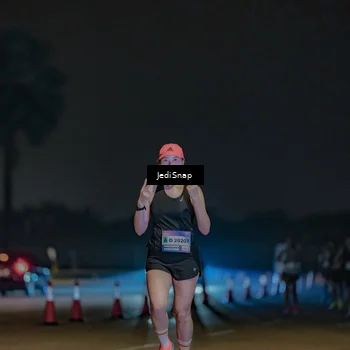 Runner Photo 7468103