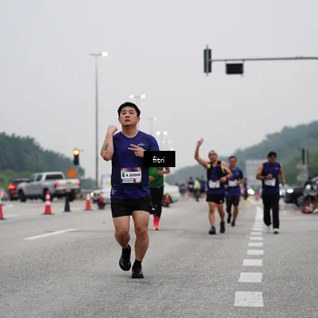 Runner Photo 7468123