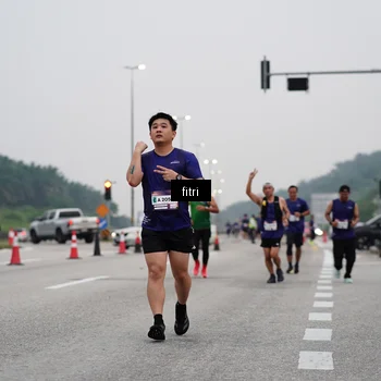 Runner Photo 7468139