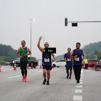 Runner Photo 7468153