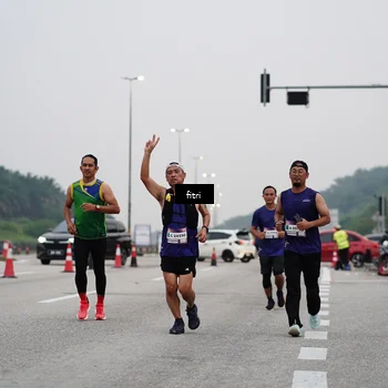 Runner Photo 7468172