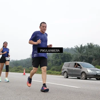 Runner Photo 7468219