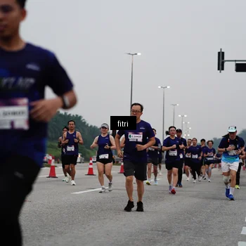 Runner Photo 7468279