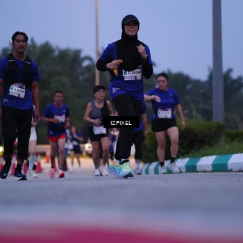 Runner Photo 7468307