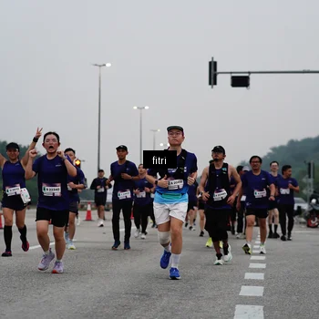 Runner Photo 7468350