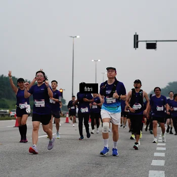 Runner Photo 7468355