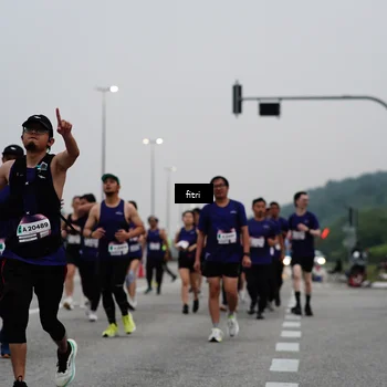 Runner Photo 7468398