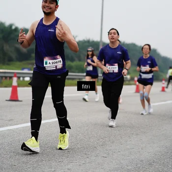 Runner Photo 7468422
