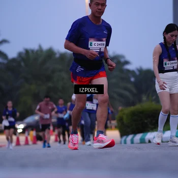 Runner Photo 7468712