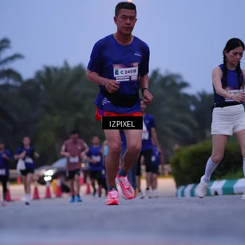 Runner Photo 7468718
