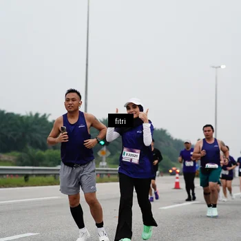 Runner Photo 7468788