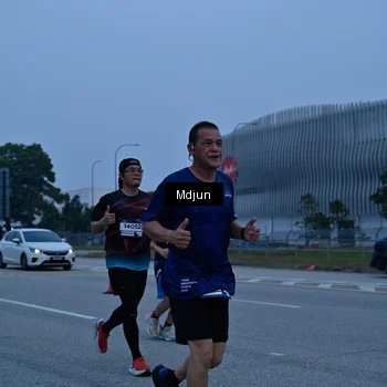 Runner Photo 7468853