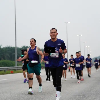 Runner Photo 7468864
