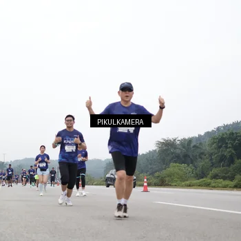 Runner Photo 7468972