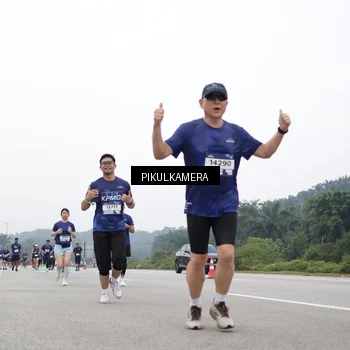 Runner Photo 7468975