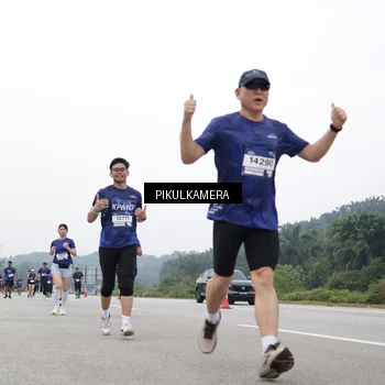 Runner Photo 7468999