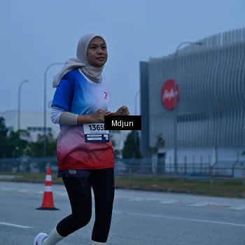 Runner Photo 7469004