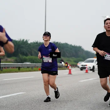 Runner Photo 7469009