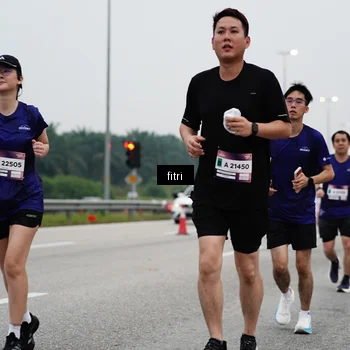 Runner Photo 7469018