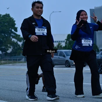 Runner Photo 7469032