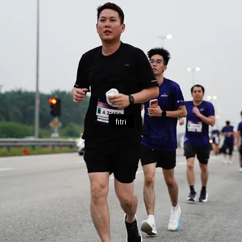 Runner Photo 7469036