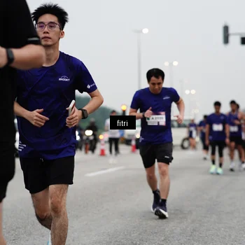 Runner Photo 7469048