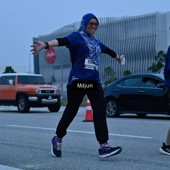 Runner Photo 7469090